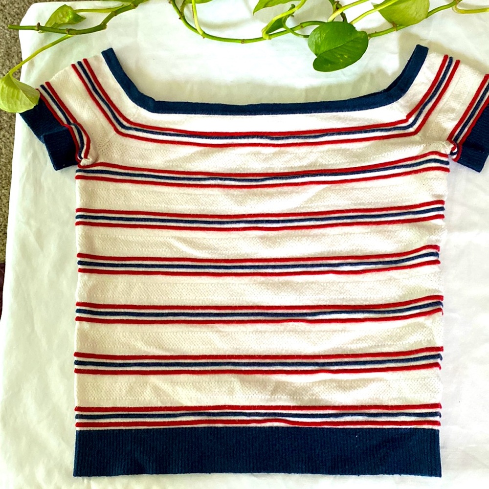 American Eagle top short sleeve size medium